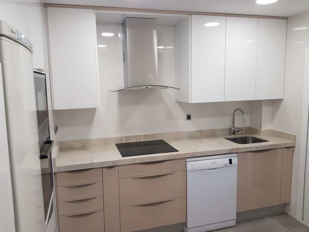 Reforma Cocina en L en Zaragoza